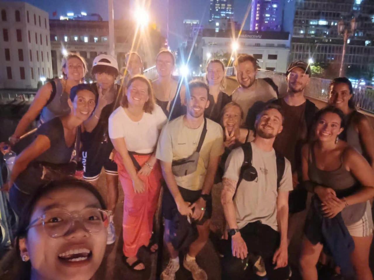 Saigon Authentic Hostel - Daily Walking Morning City Tour, Fresh Daily Breakfast, Gym & Rooftop Billiard Ho Chi Minh-stad Buitenkant foto